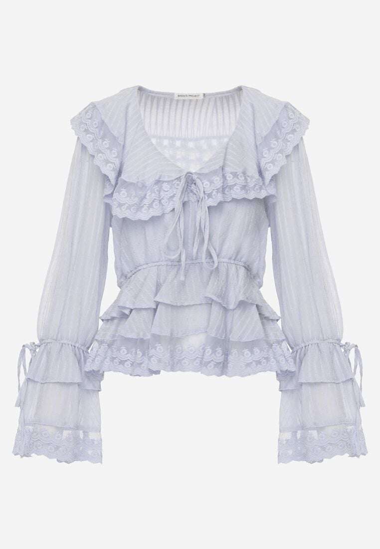 Niebieska Wiskozowa Bluzka w Rustykalnym Stylu z Koronką Falbanami i Wiązaniami Elleflona 6