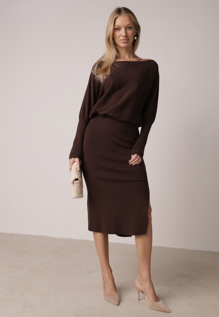 Brązowa Dzianinowa Sukienka z Wiskozą o Nietoperzowym Kroju z Dekoltem w Łódkę Tisan 4