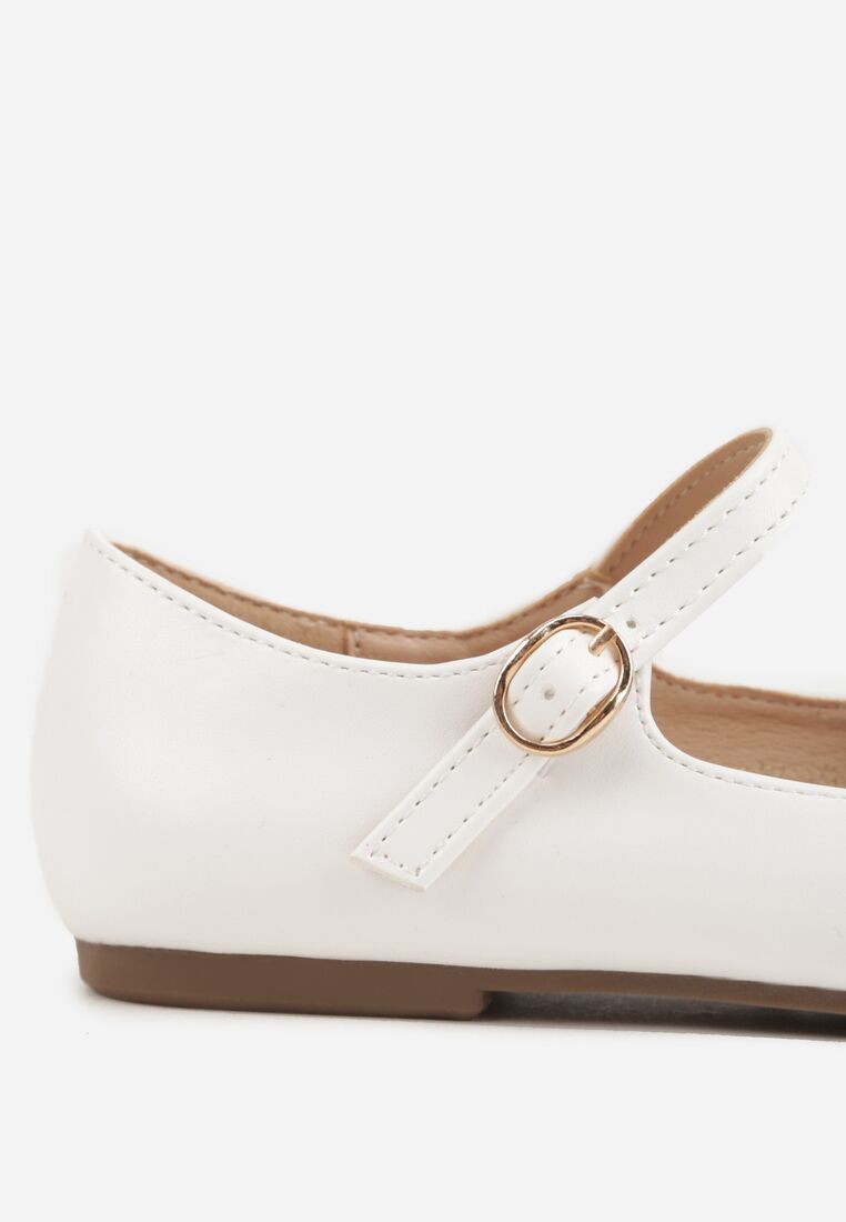 Białe Eleganckie Balerinki z Paskiem z Klamerką i Kwadratowym Noskiem Brilea 6