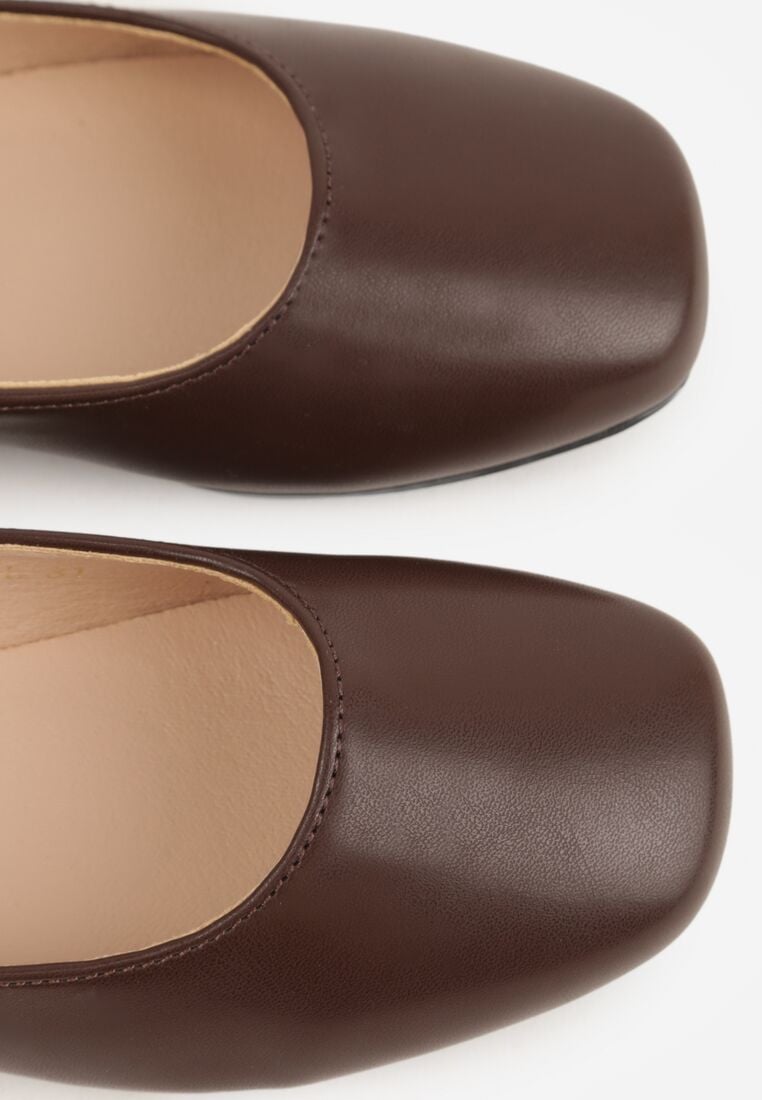 Brązowe Eleganckie Balerinki z Paskiem z Klamerką i Kwadratowym Noskiem Brilea 5