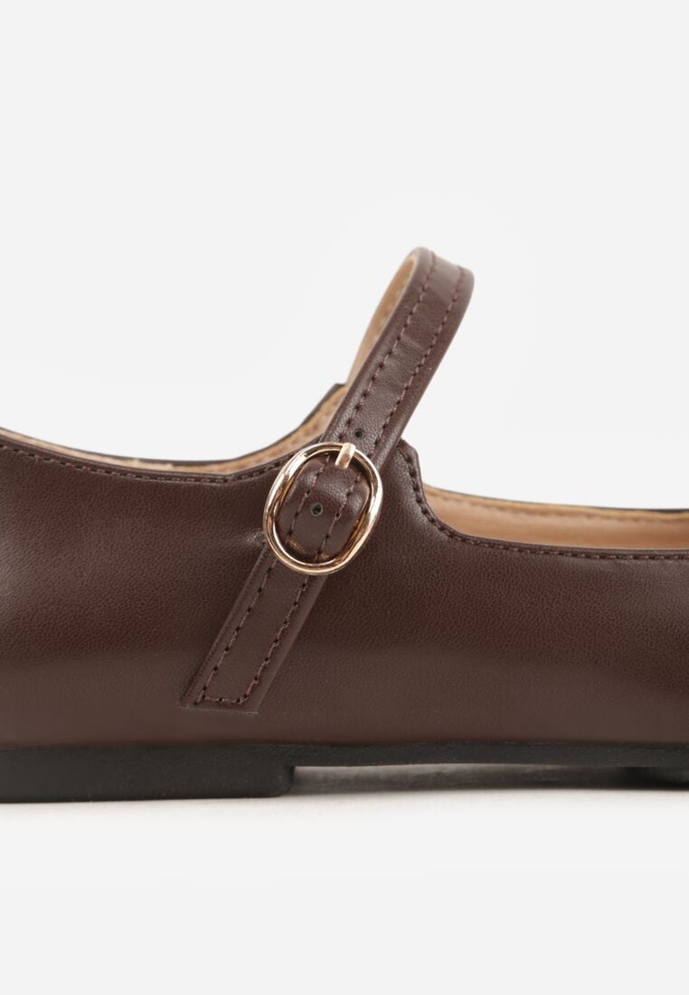 Brązowe Eleganckie Balerinki z Paskiem z Klamerką i Kwadratowym Noskiem Brilea 6