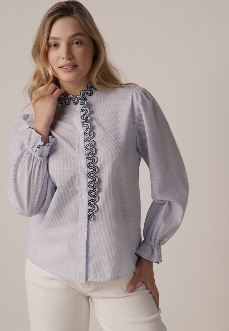 Niebieska Koszula z Bawełny Ozdobiona Haftowaną Falbanką Zenatia 4