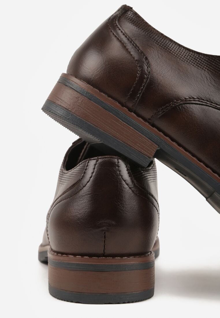 Ciemnobrązowe Eleganckie Półbuty ze Skórzaną Wkładką i Ozdobnymi Przeszyciami Iphaera 6