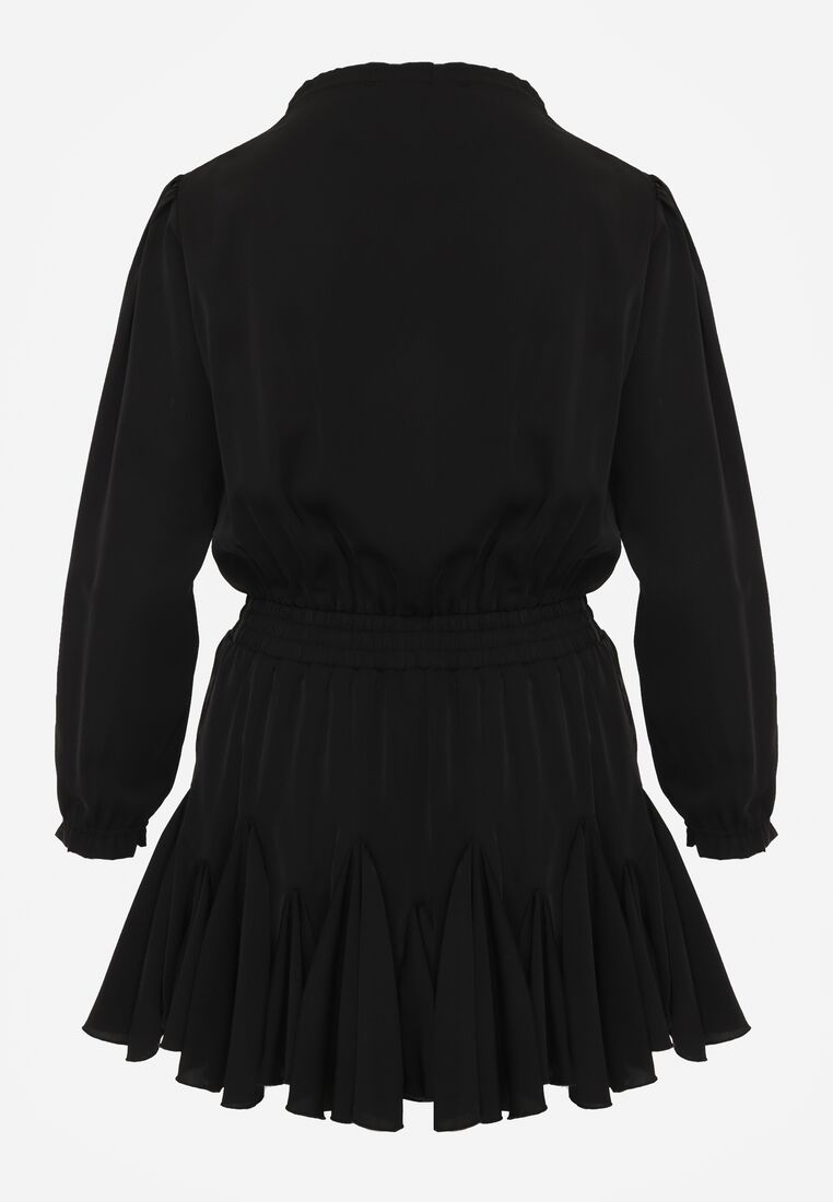Czarna Rozkloszowana Sukienka z Wiskozą Zdobiona Falbanami i Wiązaniem Lerienatia 7