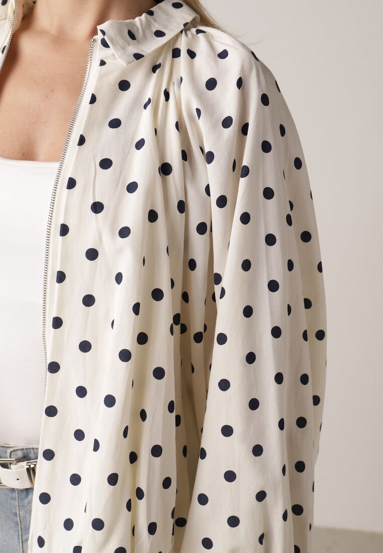 Jasnobeżowa Bluza w Groszki z Wiskozą o Nietoperzowym Kroju z Kołnierzykiem Rayo 5