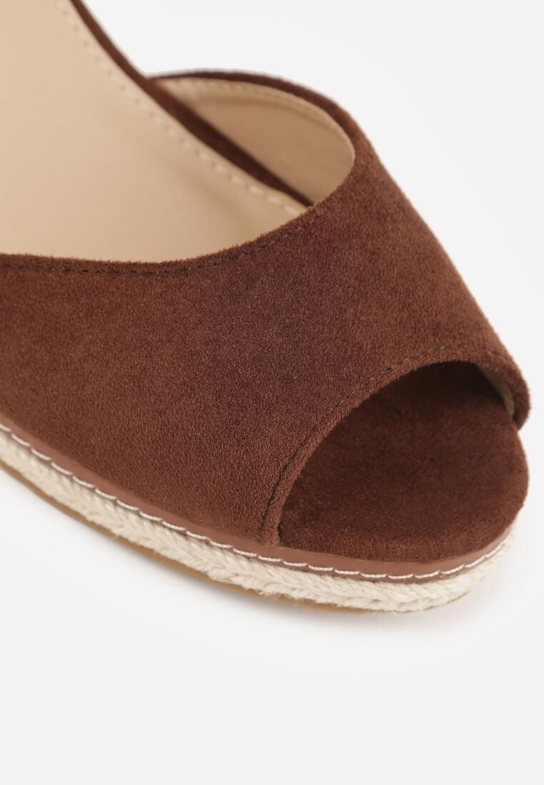 Brązowe Sandały na Wysokim Plecionym Koturnie Nacireda 9