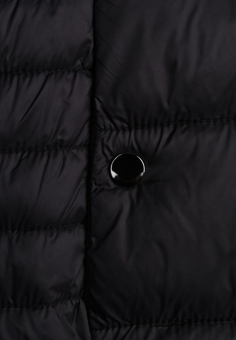 Czarna Kurtka Pikowana na Sezon Pzejściowy z Kapturem Zinnitha 8