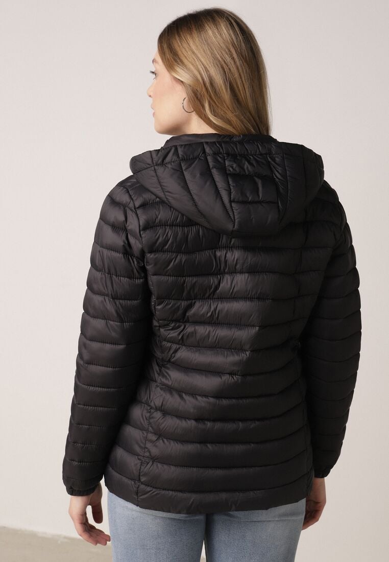 Czarna Klasyczna Kurtka Przejściowa z Pikowaniem i Odpinanym Kapturem Fezizola 3