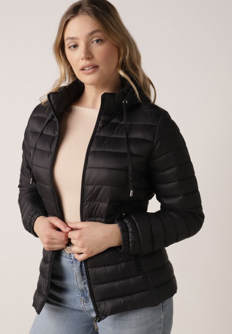 Czarna Klasyczna Kurtka Przejściowa z Pikowaniem i Odpinanym Kapturem Fezizola 4