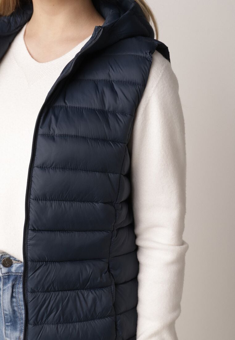 Granatowa Pikowana Kamizelka Przejściowa z Kapturem Neanissa 5