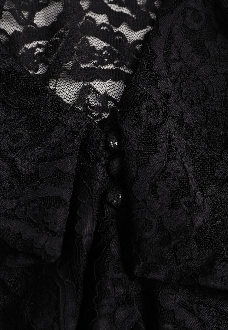 Czarna Bluzka z Koronki Ozdobiona Falbankami Sewola 8