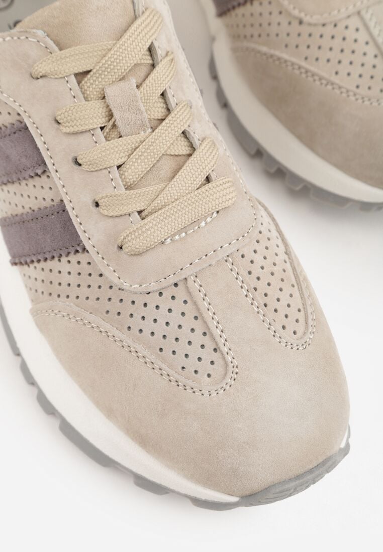 Jasnobeżowe Zamszowe Sneakersy Ozdobione Perforacją i Paskami Semielle 8