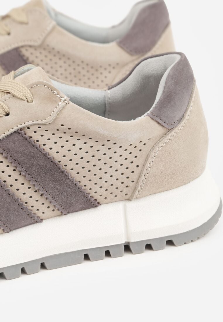 Jasnobeżowe Zamszowe Sneakersy Ozdobione Perforacją i Paskami Semielle 9