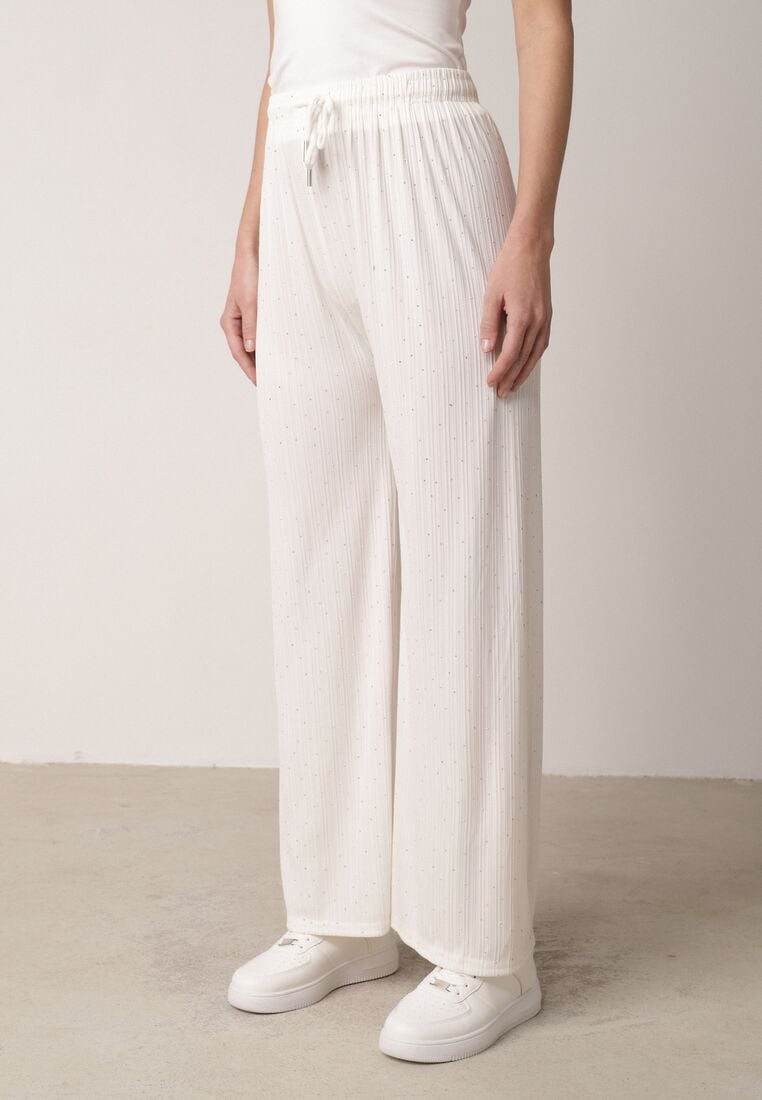 Białe Szerokie Spodnie z Bawełną Zdobione Cyrkoniami Azilene 1