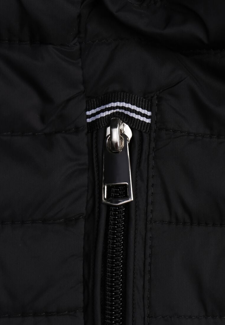 Czarna Pikowana Kurtka Przejściowa z Odpinanym Kapturem Tidesse 8