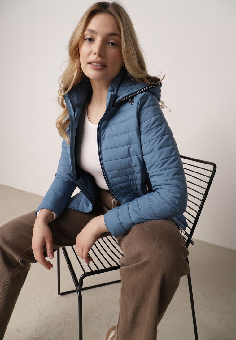 Niebieska Pikowana Kurtka Przejściowa z Kapturem z Lamówką i Ściągaczami Zidara 1