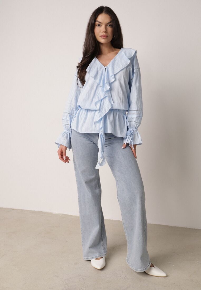 Niebieska Bawełniana Bluzka w Romantycznym Stylu z Falbankami i Wiązaniem Cezarina 2