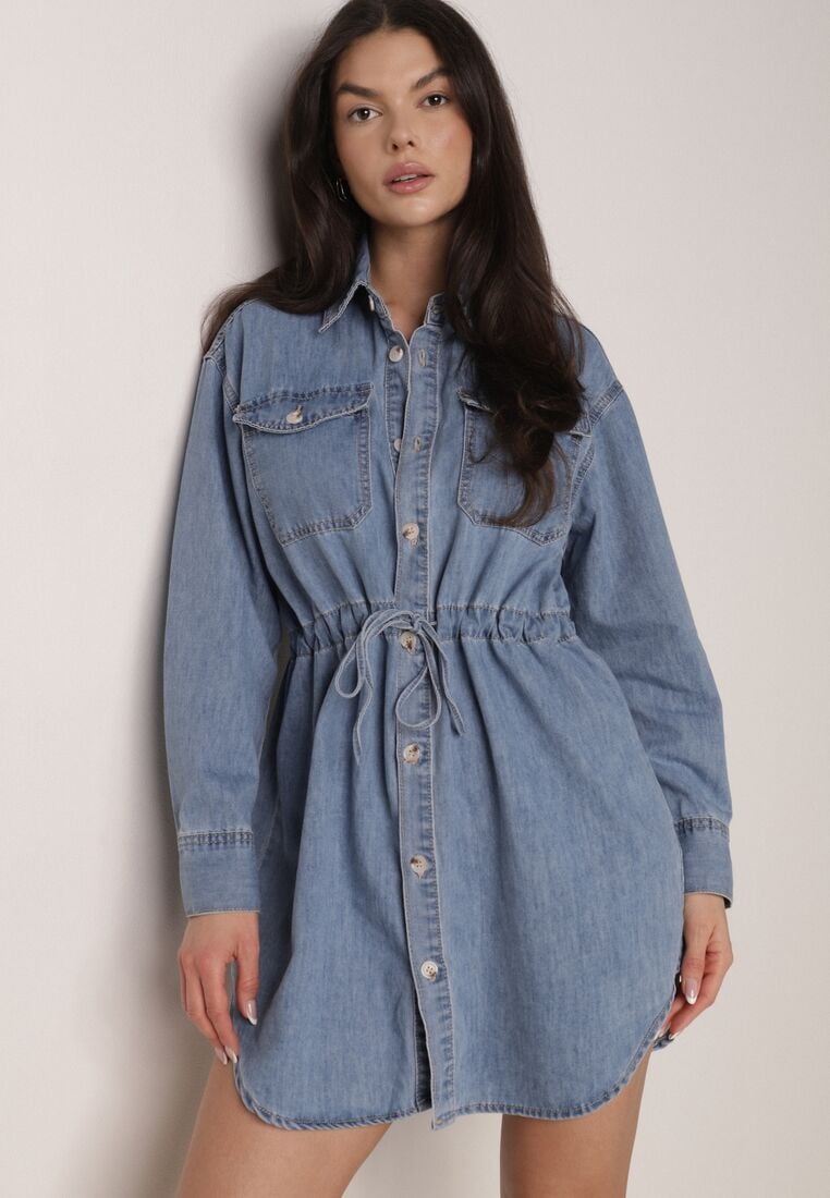 Niebieska Koszulowa Sukienka Jeansowa z Marszczeniem i Guzikami Dorinatta 4