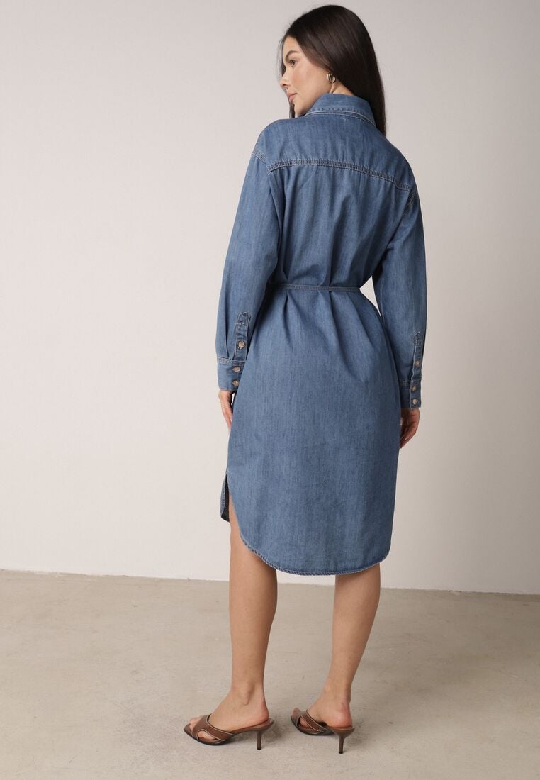 Niebieska Koszulowa Sukienka Jeansowa z Bawełną Ozdobiona Paskiem Carenatesa 3