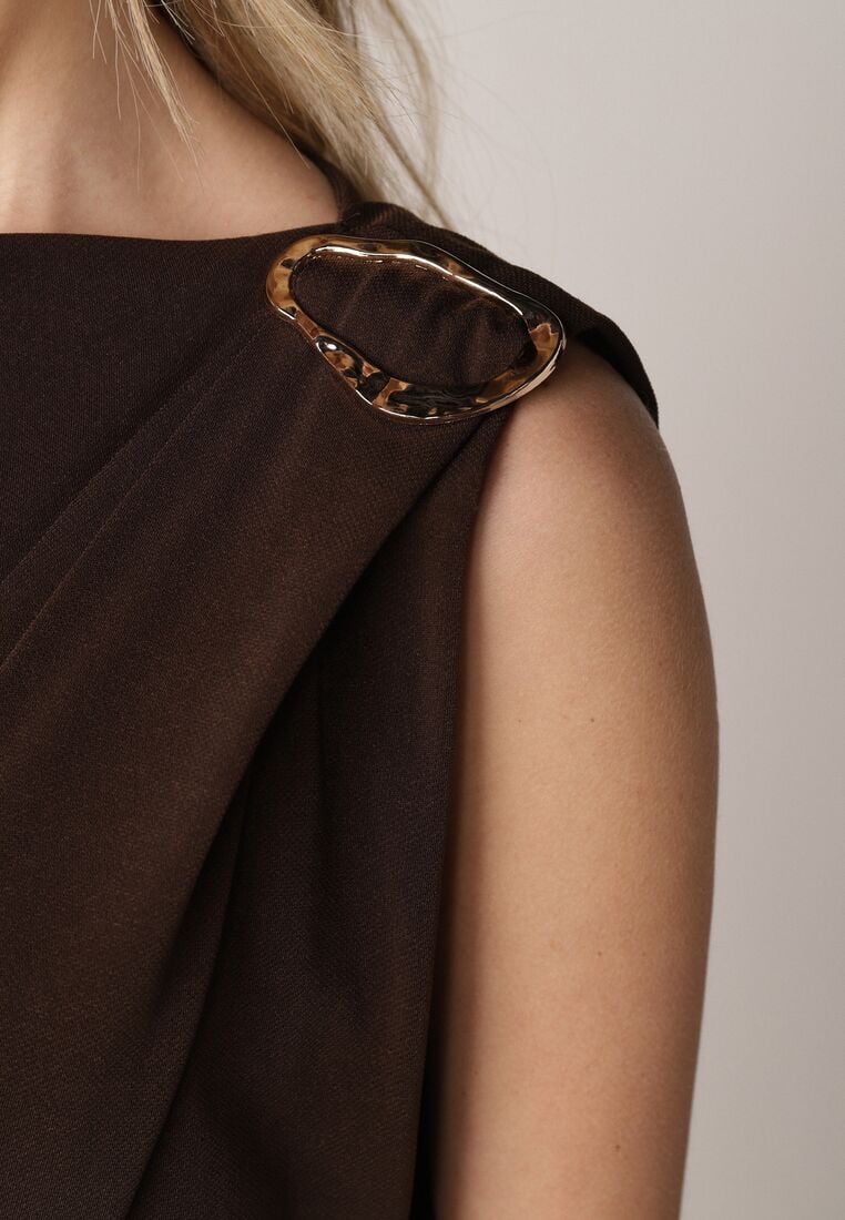 Brązowe Marszczone Body z Dekoltem Łódka i Ozdobną Aplikacją na Ramieniu Carlenka 5