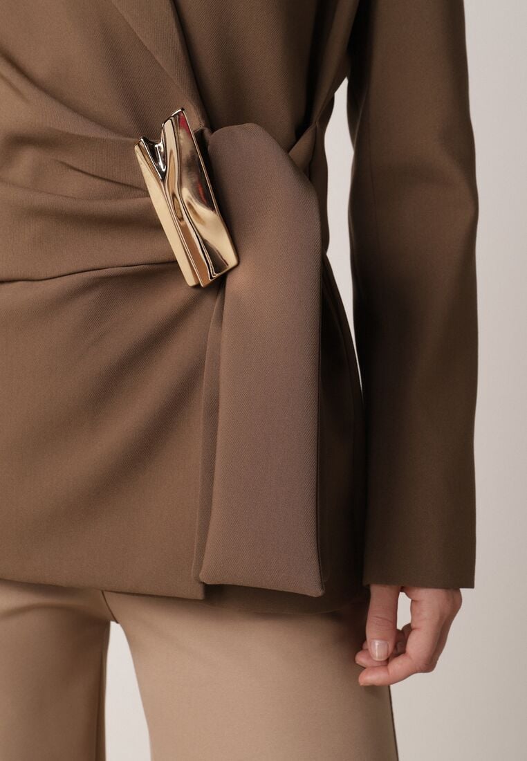 Brązowa Taliowana Marynarka z Wiskozą z Marszczeniem i Aplikacją przy Wiązaniu Alyndra 5