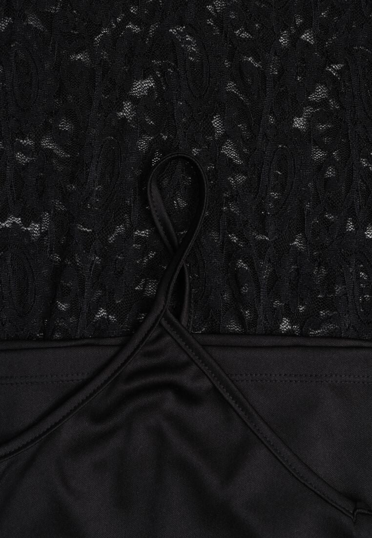 Czarna Koronkowa Sukienka z Cienkim Paskiem i Rozkloszowanymi Rękawami Jovaila 8