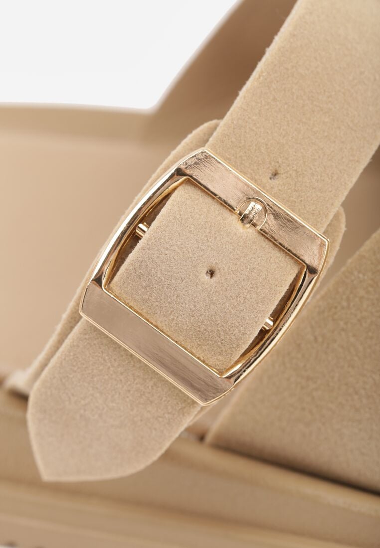 Beżowe Klapki z Paskami i Kwadratową Sprzączką Olyndar 9