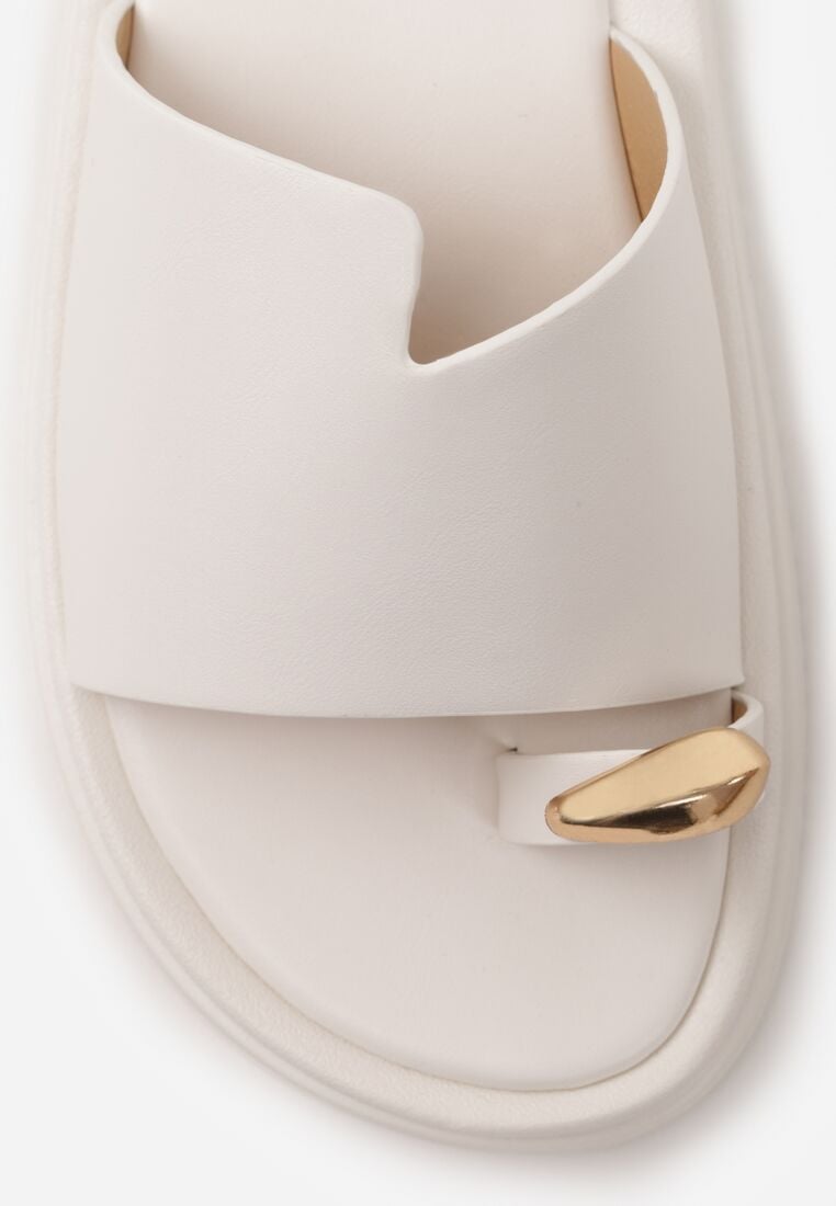 Białe Klapki Typu Japonki z Metaliczną Ozdobą Samrina 8