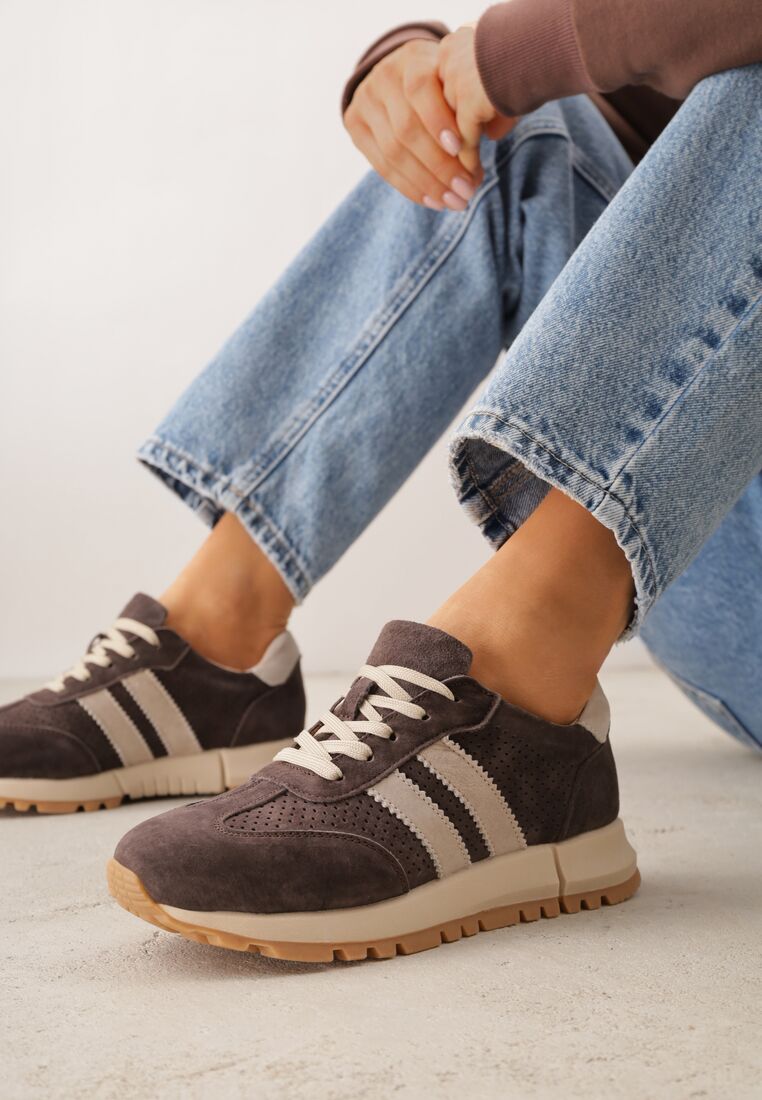 Brązowe Zamszowe Sneakersy Ozdobione Perforacją i Paskami Semielle 2