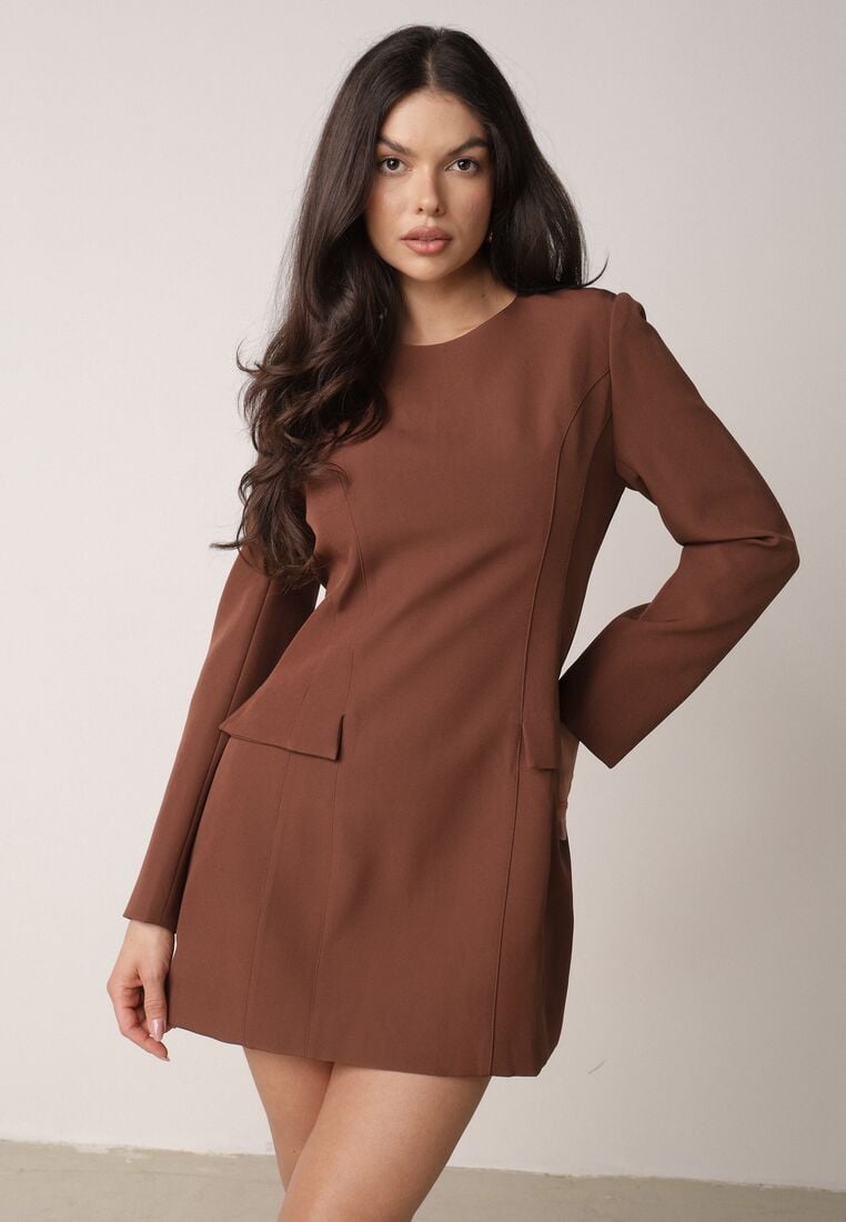 Brązowa Elegancka Sukienka VICES o Trapezowym Kroju z Imitacją Kieszeni Amaliete 4