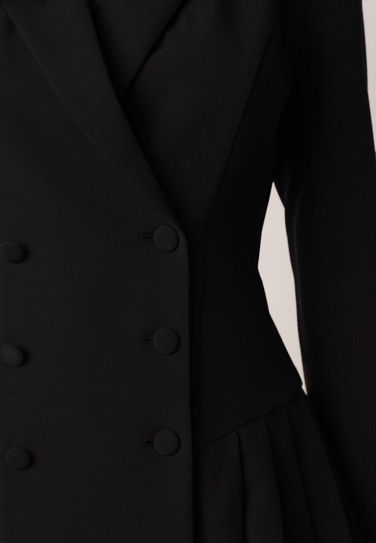 Czarna Sukienka o Kroju Marynarki VICES z Poduszkami w Ramionach Serlina 5