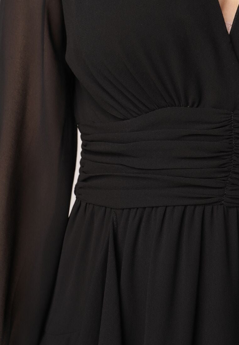 Czarna Romantyczna Sukienka Koktajlowa z Falbanami i Marszczeniem w Pasie Aranilla 5