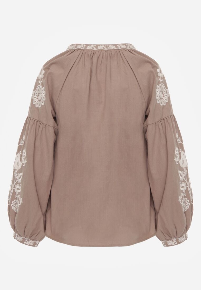 Beżowa Bawełniana Bluzka Boho z Ozdobnym Haftem i Sznurkiem z Frędzlami Lamegenia 7