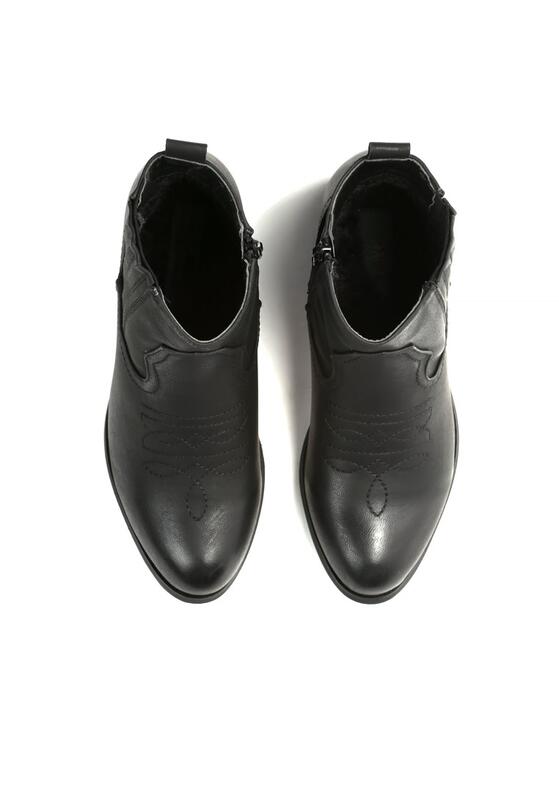 Czarne Botki Assurance 8