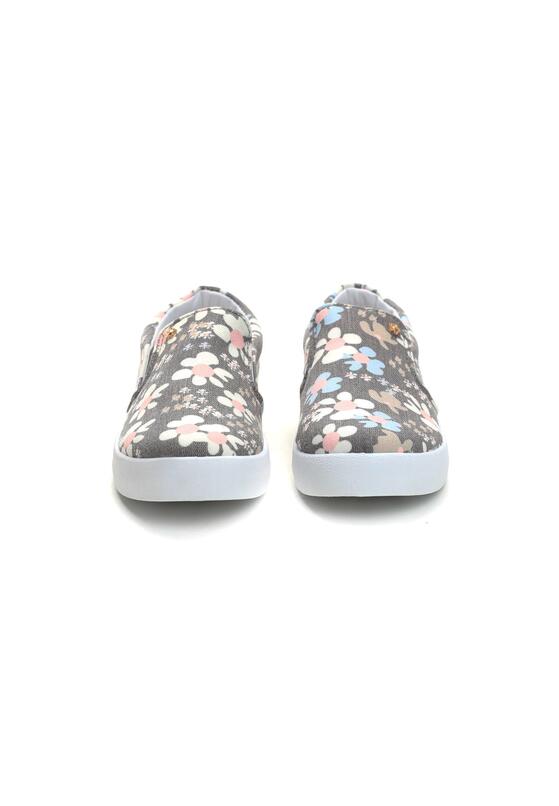 Czarne Slip On The Ground 6