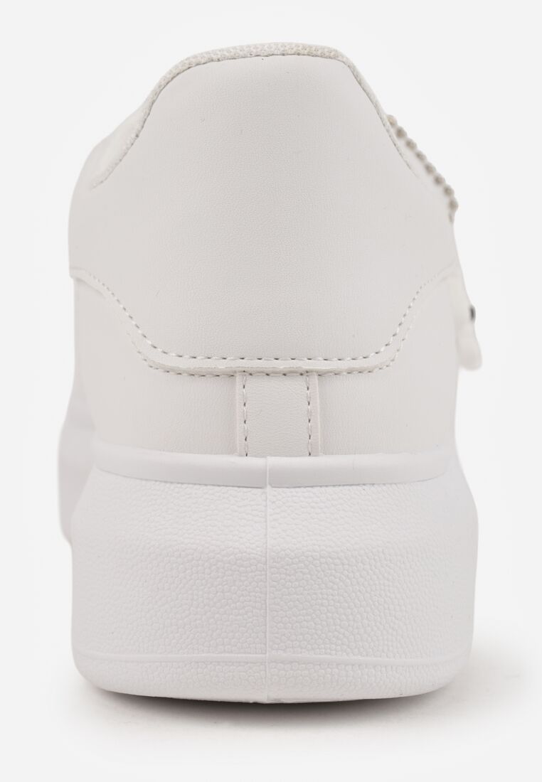 Białe Klasyczne Sneakersy z Ozdobną Zawieszką Tenevia 10