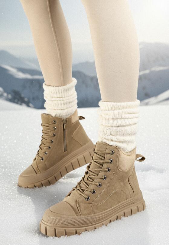 Ciemnobeżowe Botki Vices na Grubej Tłoczonej Podeszwie ze Sznurowaniem i Ozdobnymi Przeszyciami Savethira 1