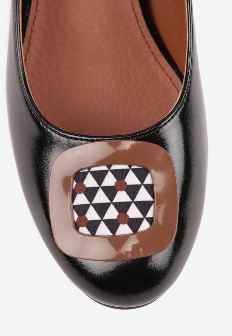 Czarne Czółenka Vices w Stylu Retro ze Skórzaną Wkładką i Kolorową Aplikacją Vodvira 9