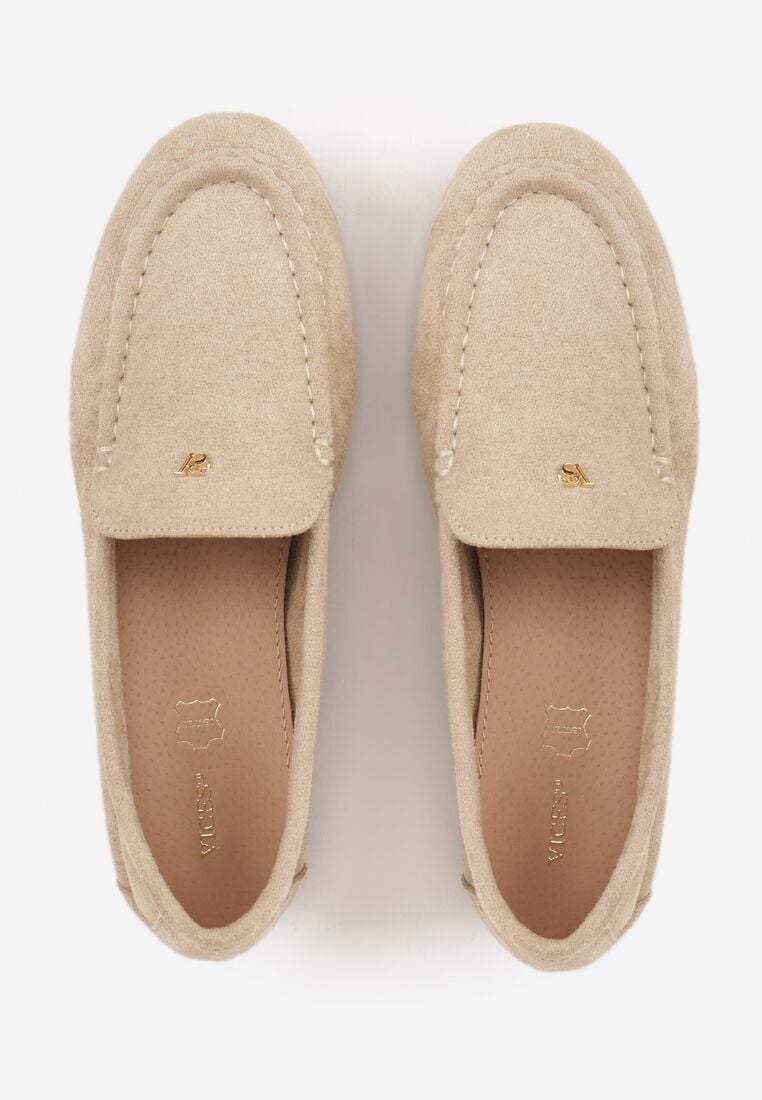 Jasnobeżowe Mokasyny VICES ze Skórzaną Wkładką i Metalową Ozdobą Aquilin 6