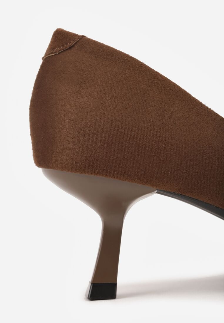 Brązowe Czółenka VICES na Kaczuszce z Trójkątną Aplikacją na Nosku Zenia 8