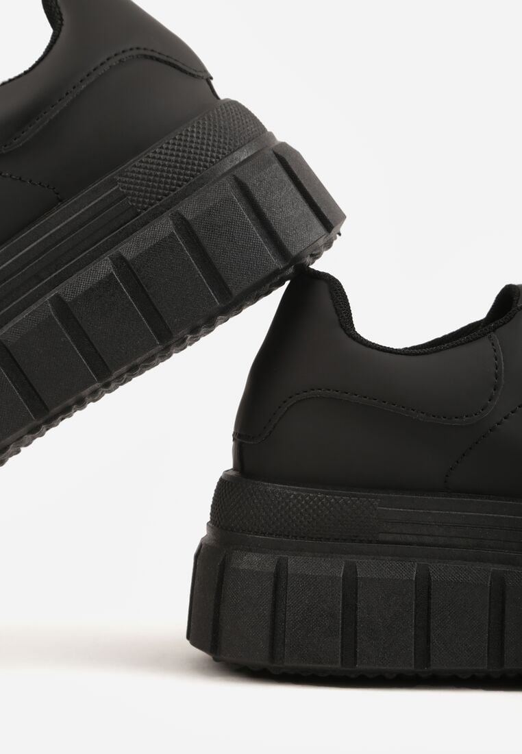 Czarne Sneakersy VICES na Grubej Tłoczonej Podeszwie z Perforacją Diomerine 8