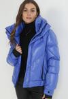 Niebieska Kurtka z Chowanym Kapturem Metaliczna Pikowana Ozruzi