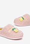 Jasnoróżowe Kapcie Futrzane z Naszywką Irgaia