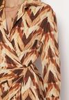 Beżowo-Brązowa Sukienka Kopertowa w Geometryczny Wzór Cherli