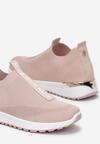 Różowe Buty Sportowe z Elastyczną Cholewką i Ozdobną Taśmą Zaharah