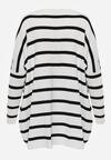 Biały Sweter Oversize w Paski z Rękawami Nietoperz Caelania