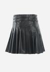 Czarna Plisowana Mini Spódnica z Ekoskóry z Dwoma Paskami i Klamrami Conthara