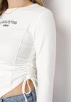 Biała Wiskozowa Bluzka z Asymetrycznym Dołem i Ozdobnym Napisem oraz Troczkiem Taatore