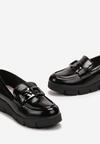 Czarne Lakierowane Mokasyny na Niskim Koturnie ze Skórzaną Wkładką i Klamrą Romella