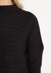 Czarny Sweter z Wełną o Asymetrycznym Fasonie z Tłoczeniem Sarositte